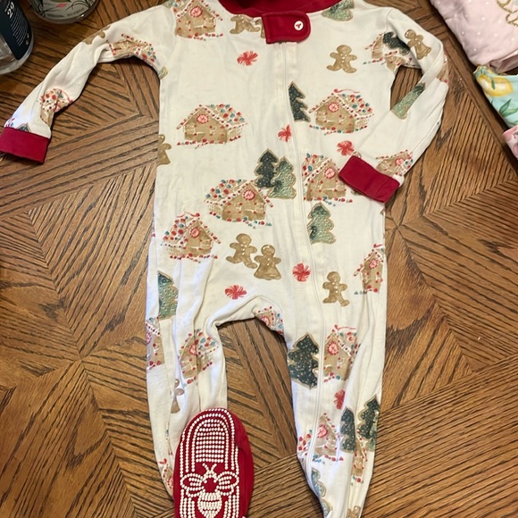 Burt’s bees Christmas pjs - Picture 1 of 4
